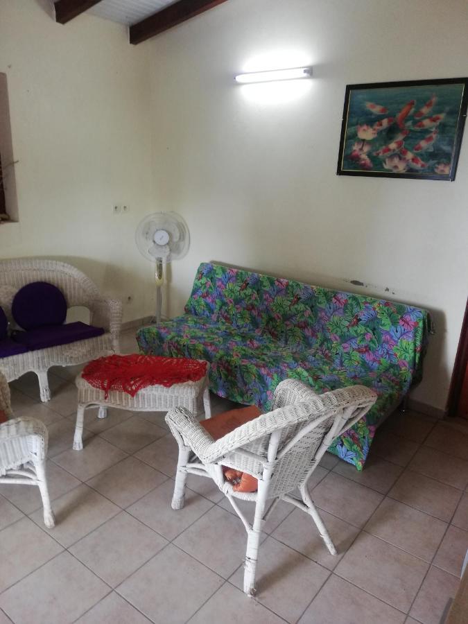 Appartement Avec Vue Sur Mer Bouillante Exterior foto